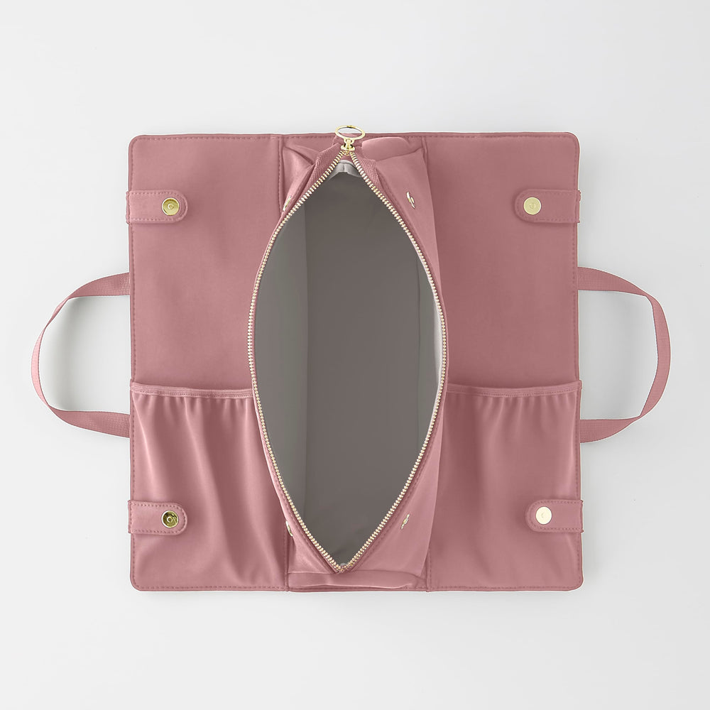 KUSSHI neoprene material detail emphasizes soft touch and durability