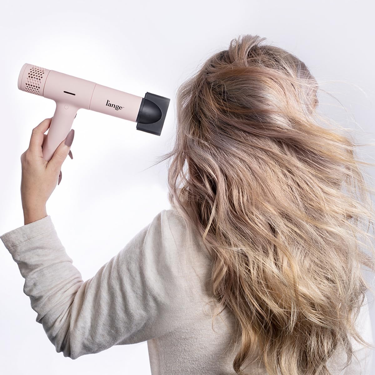 L'ANGE HAIR Le Styliste Luxe quiet brushless motor supports fast, comfortable drying.