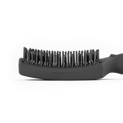 L'ANGE HAIR Le Vite Curve brush with 360° swivel cord for smoother styling sessions.