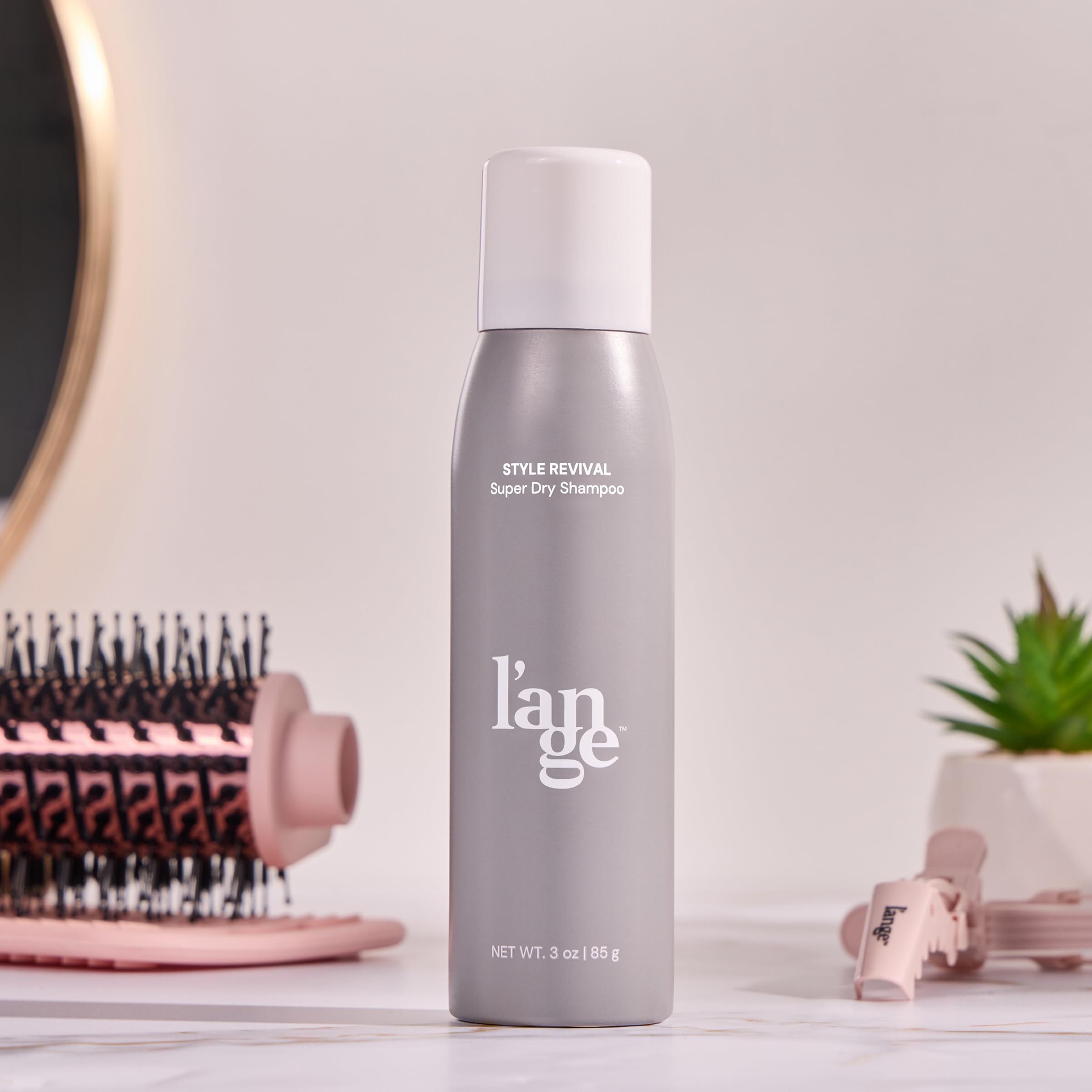 L'ANGE HAIR Style Revival Dry Shampoo Spray texture shot: creates grip for easy updos.