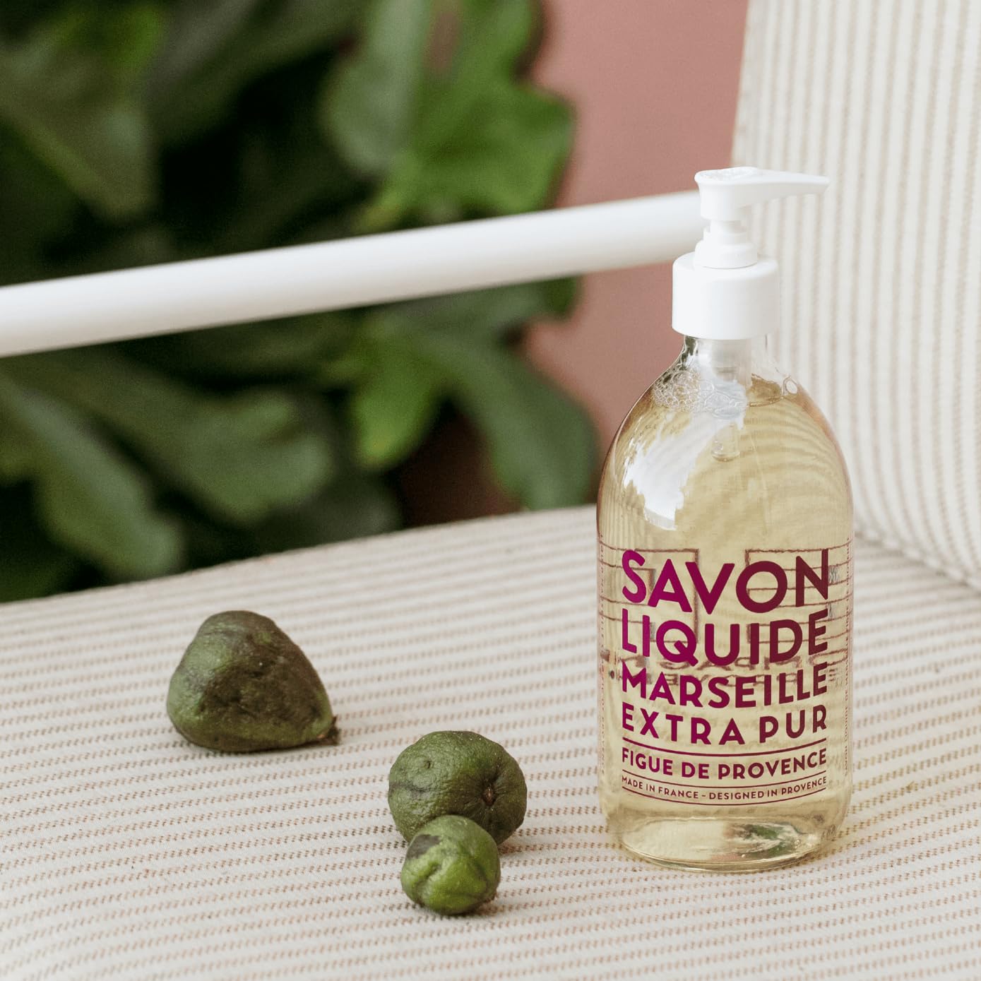 La Compagnie de Provence label closeup features the Fig of Provence.