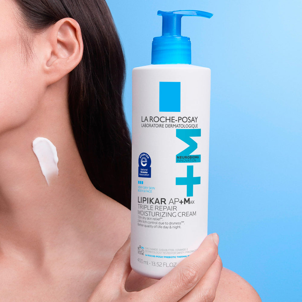 La Roche-Posay Lipikar AP+MAX open cap revealing creamy texture for fast absorption