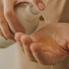 LABORATORIOS BABE Babe Laboratorios Oil Soap 500ml label closeup highlights fragrance-free, allergen-free formula.