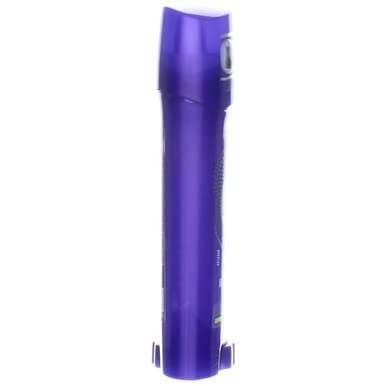 Lady Speed Stick Invisible Dry application on hands demonstrates quick refresh.