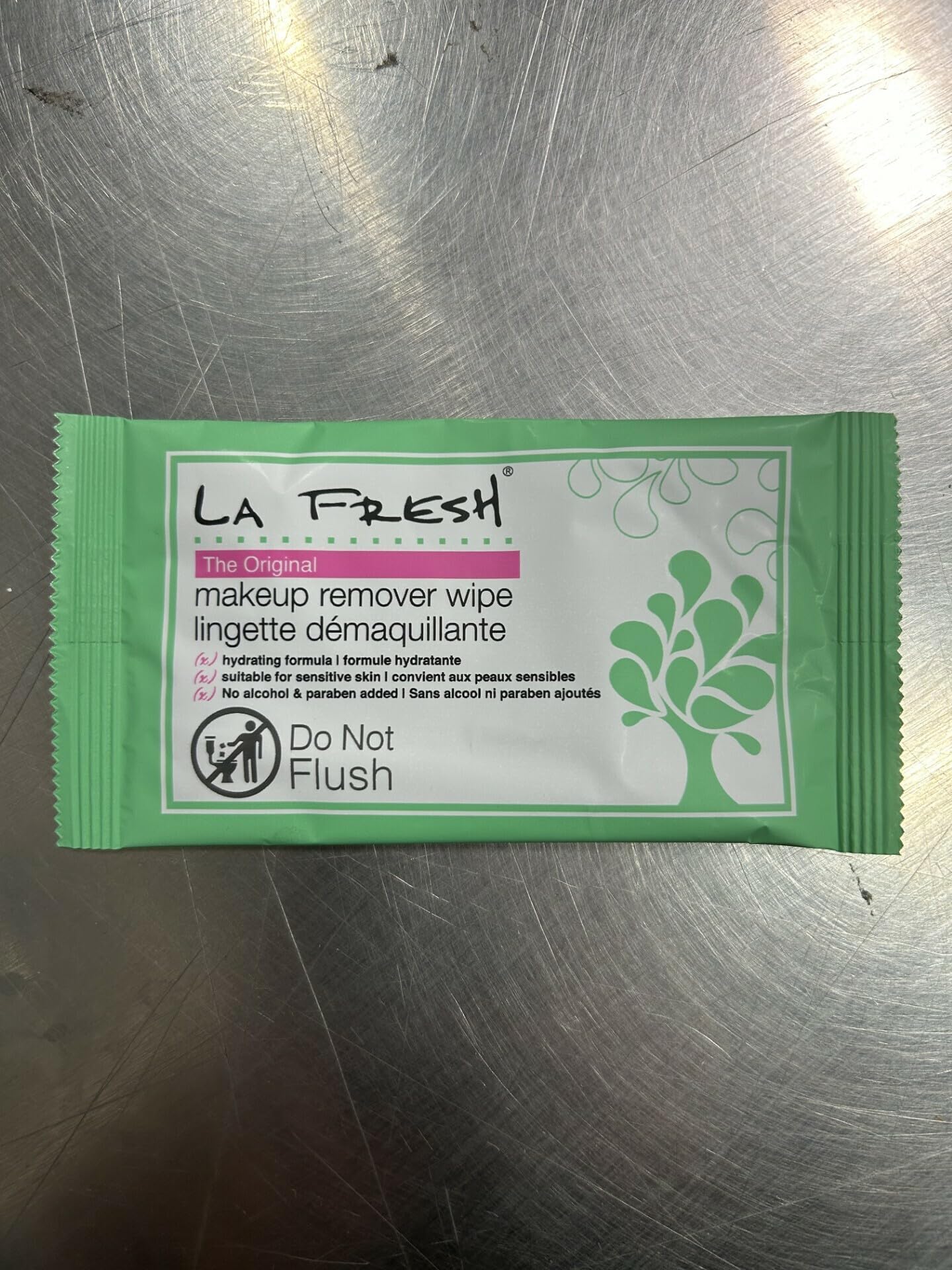 La Fresh makeup remover wipes face-application for quick, gentle cleansing.