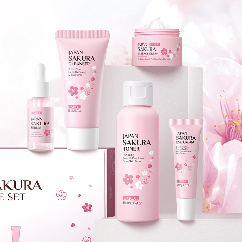 LAIKOU Sakura travel kit packaging for TSA-friendly trips.