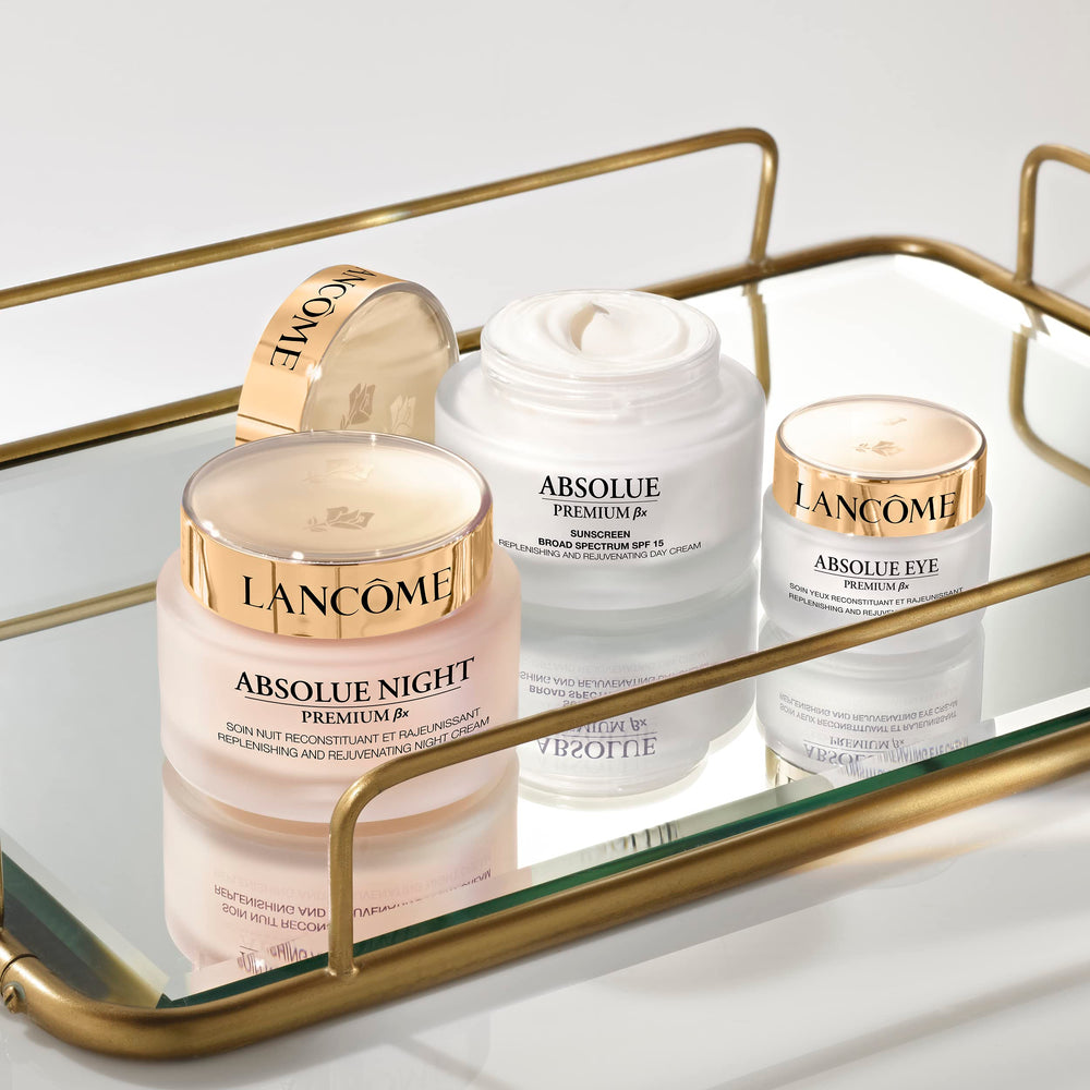 Lance9me Absolue Premium BX Day Cream application demonstrating anti aging nourishment.