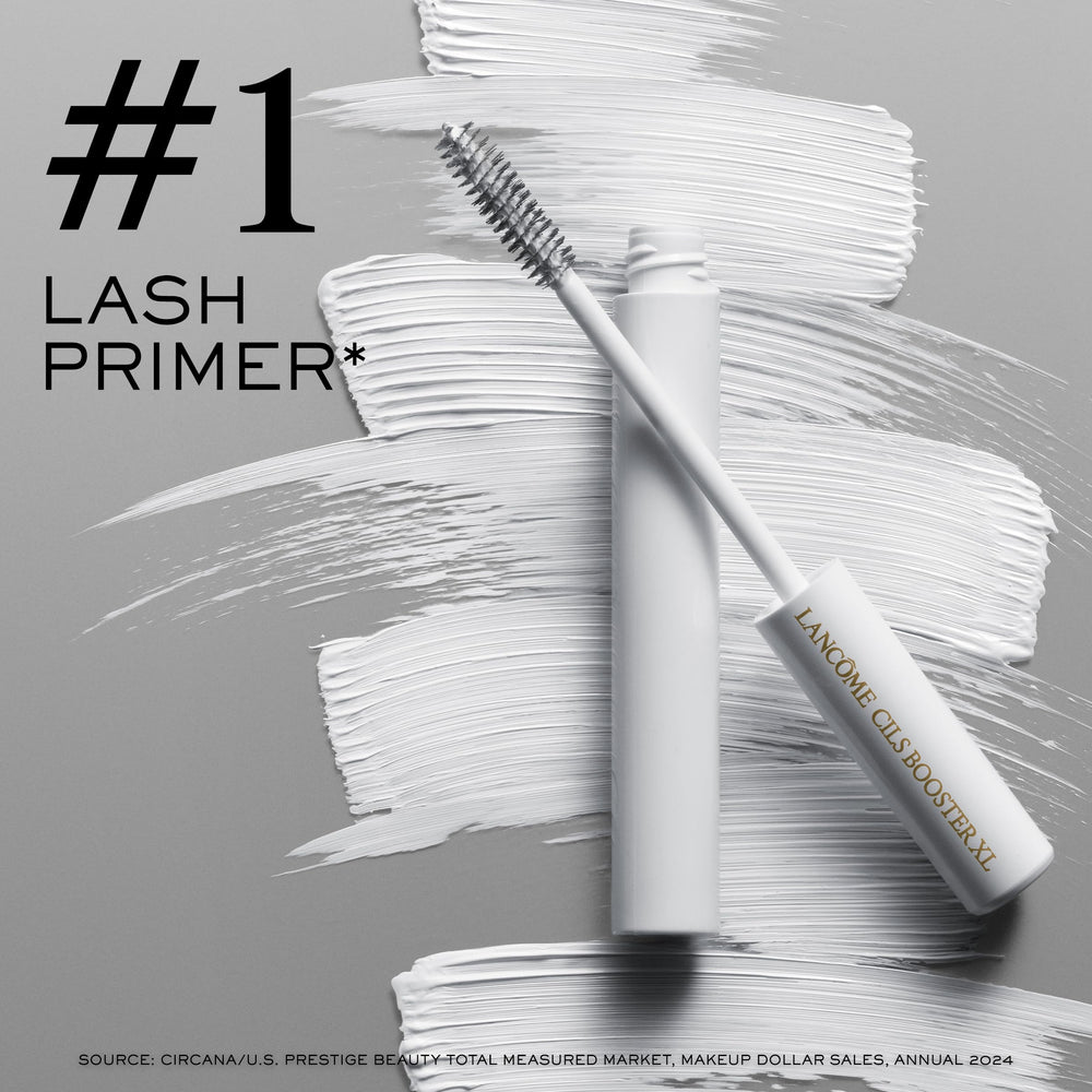 Lancôme Cils Booster XL soft-fluff brush enables precise lash coating.