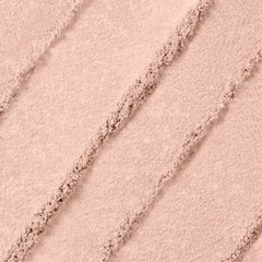 Lancôme Color Design single eyeshadow close-up highlights shimmer shade and long wear.