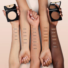 Lancôme Dual Finish dry-application swatch revealing smooth, flawless coverage.
