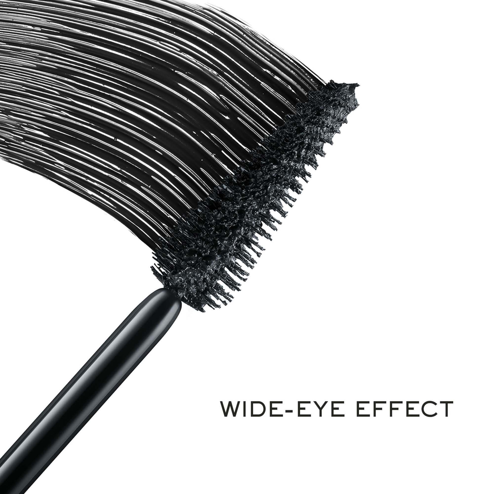 Lancôme Hypnôse Doll Eyes wand applies a wide-eye look