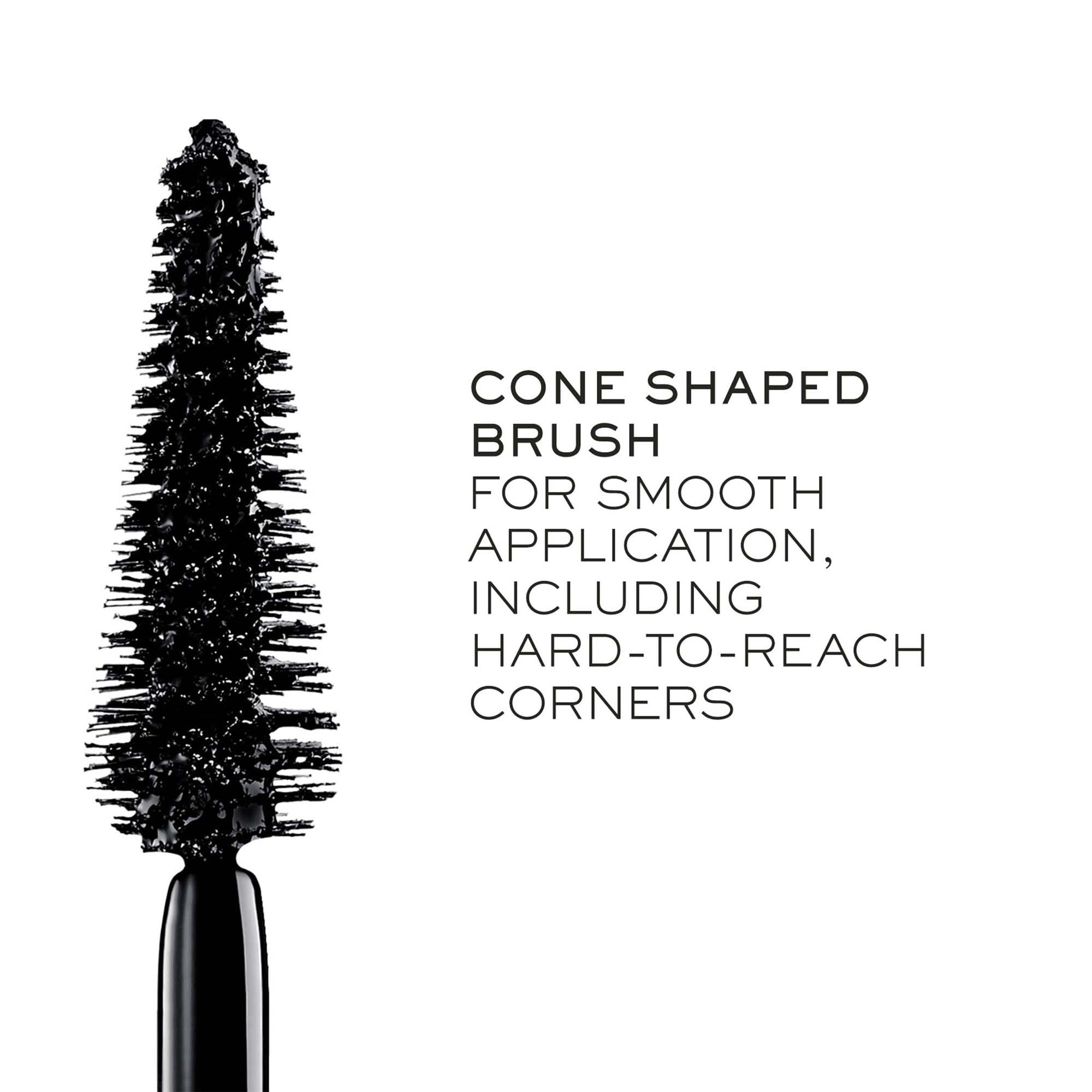 Lancôme Hypnôse Doll Eyes on lashes defines lower fringe