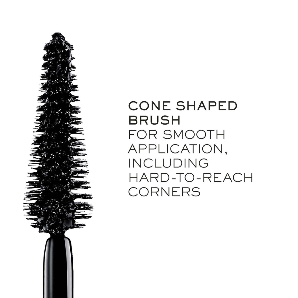 Lancôme Hypnôse Doll Eyes on lashes defines lower fringe