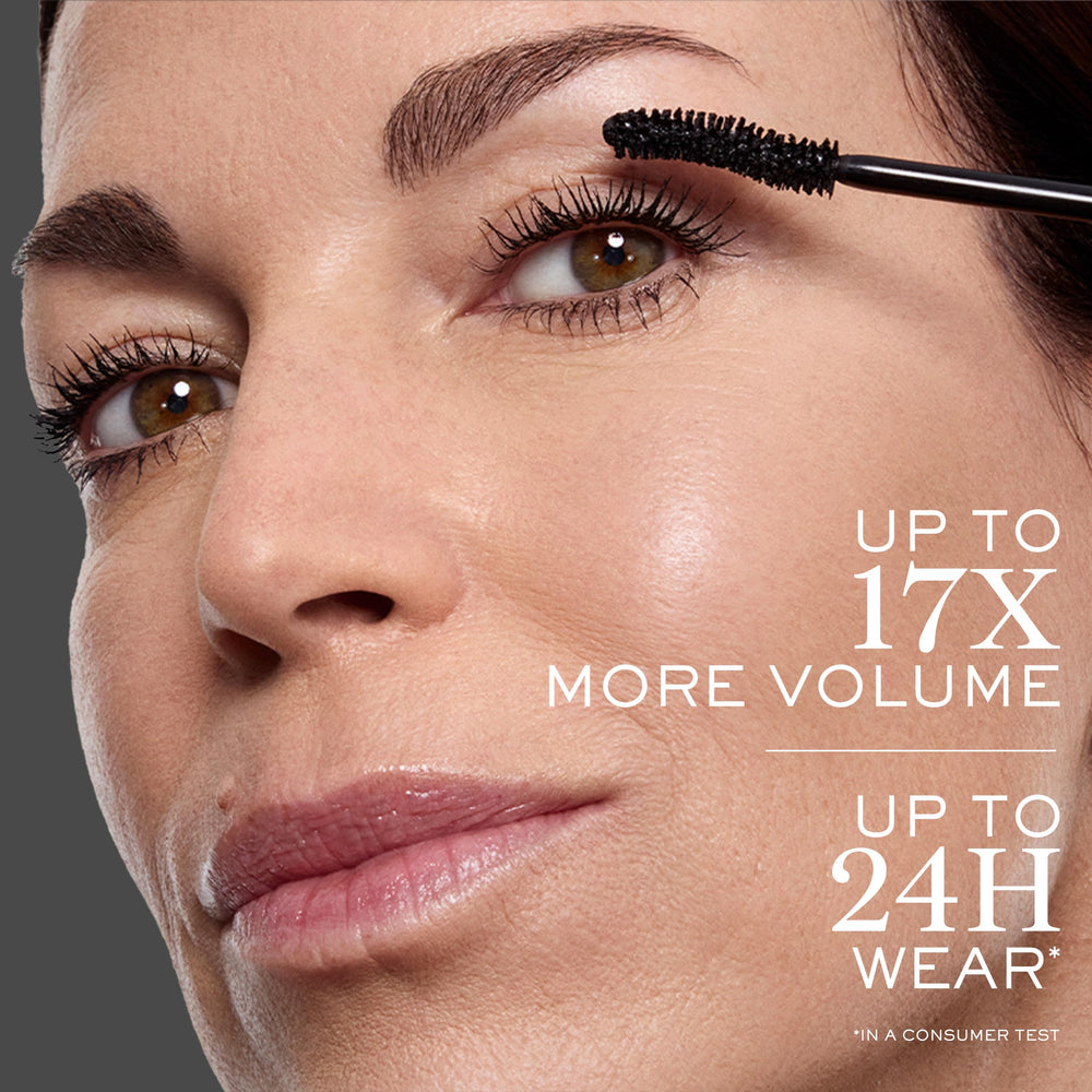 Lancôme Hypnôse Drama Extreme long-wear swatch shows lasting intensity.