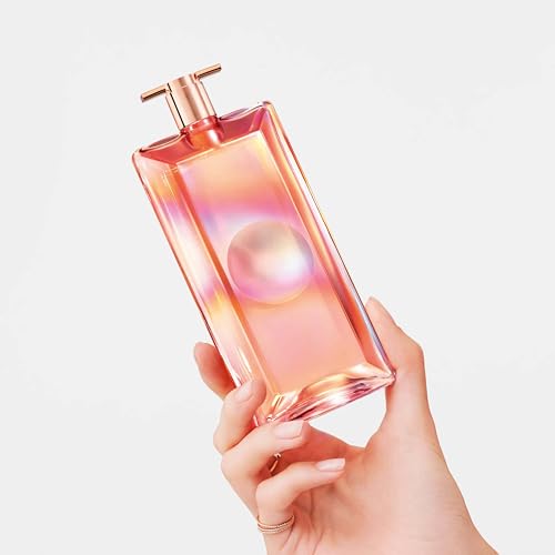 Lancôme Idôle Nectar vanilla highlight showcases Bourbon Vanilla for warm sweetness.