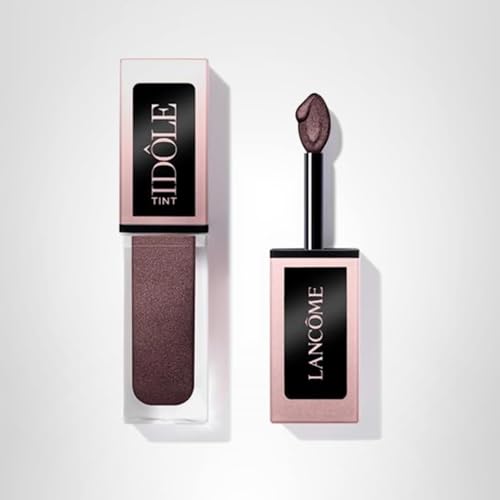 Lancôme Idôle Tint in-motion application demonstrates a multi-use makeup routine.