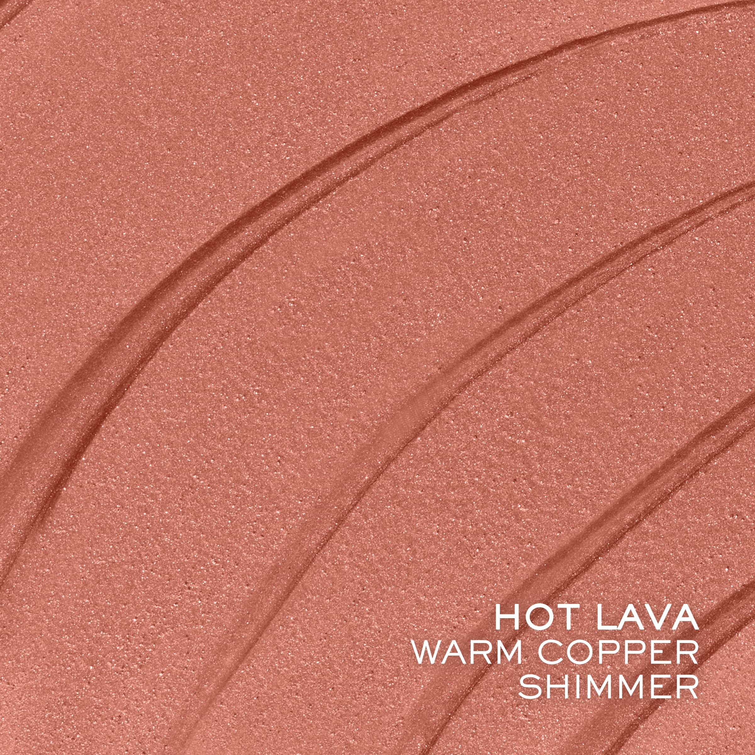 Lancôme Idôle Tint flat-side applicator used for easy eyeshadow application and blending.