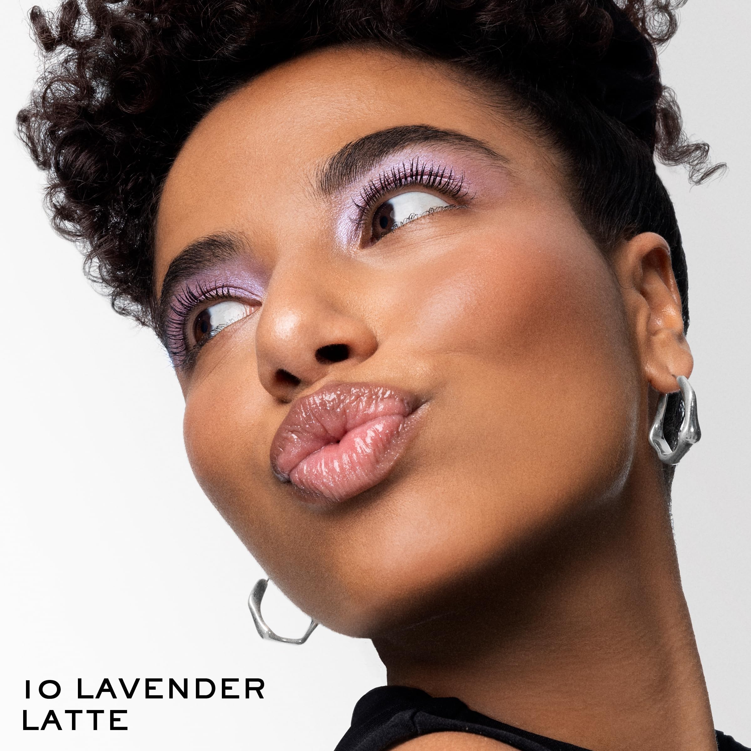 Lancôme Idôle Tint texture-wear close-up highlights long-wear, crease-resistance.