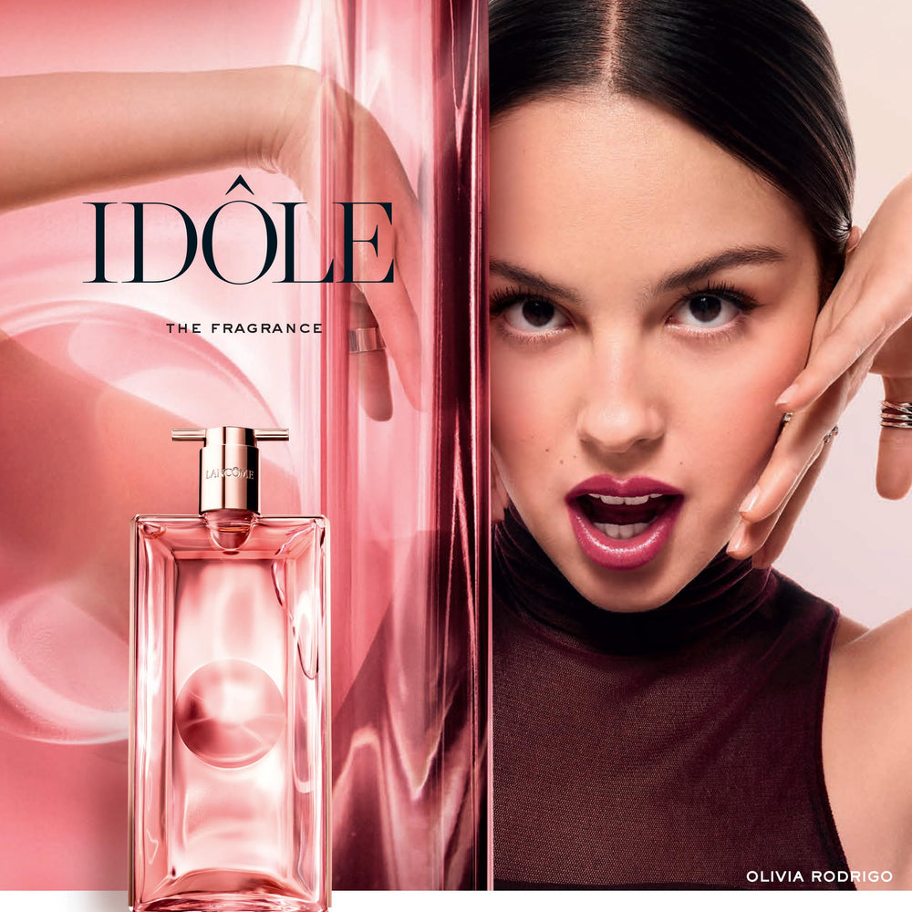 Lancôme Idôle vanilla base close-up hints at lasting smoothness.
