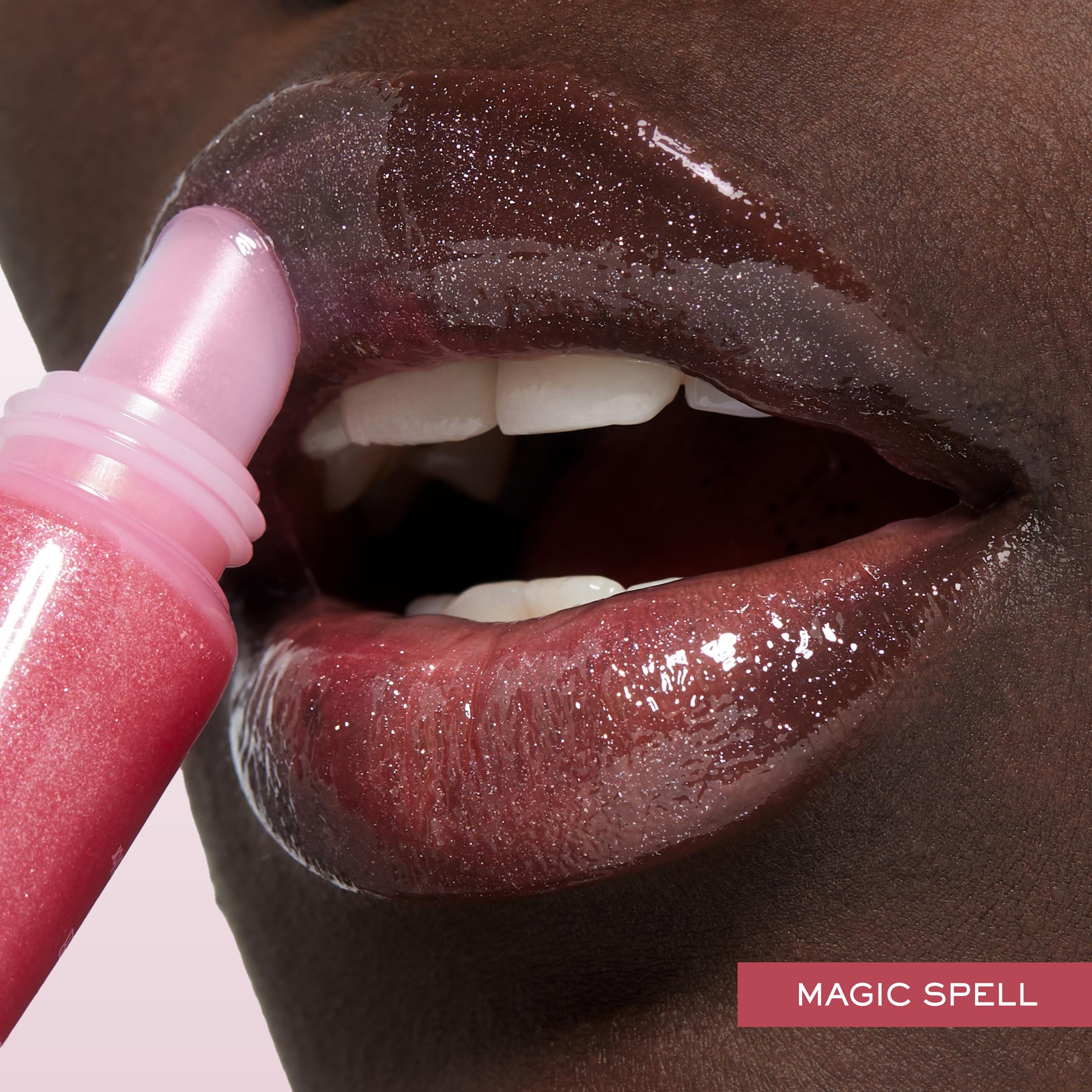 Lancôme Juicy Tubes tube applicator ensures the perfect amount.