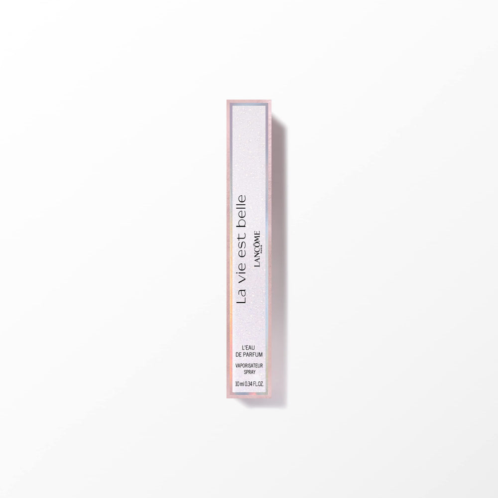 Lancôme La Vie Est Belle fragrance trail - long-lasting sillage for lasting impression