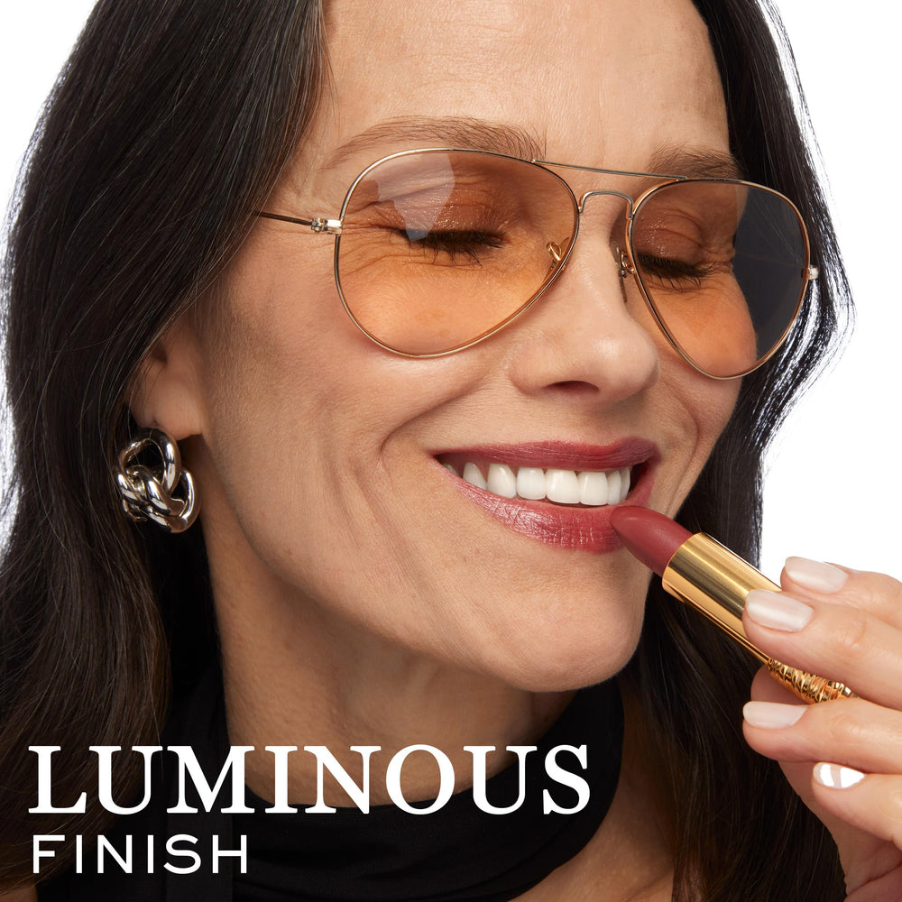 Lancôme L'Absolu Rouge Tendre Mirage smear-proof test image communicates smudge resistance.