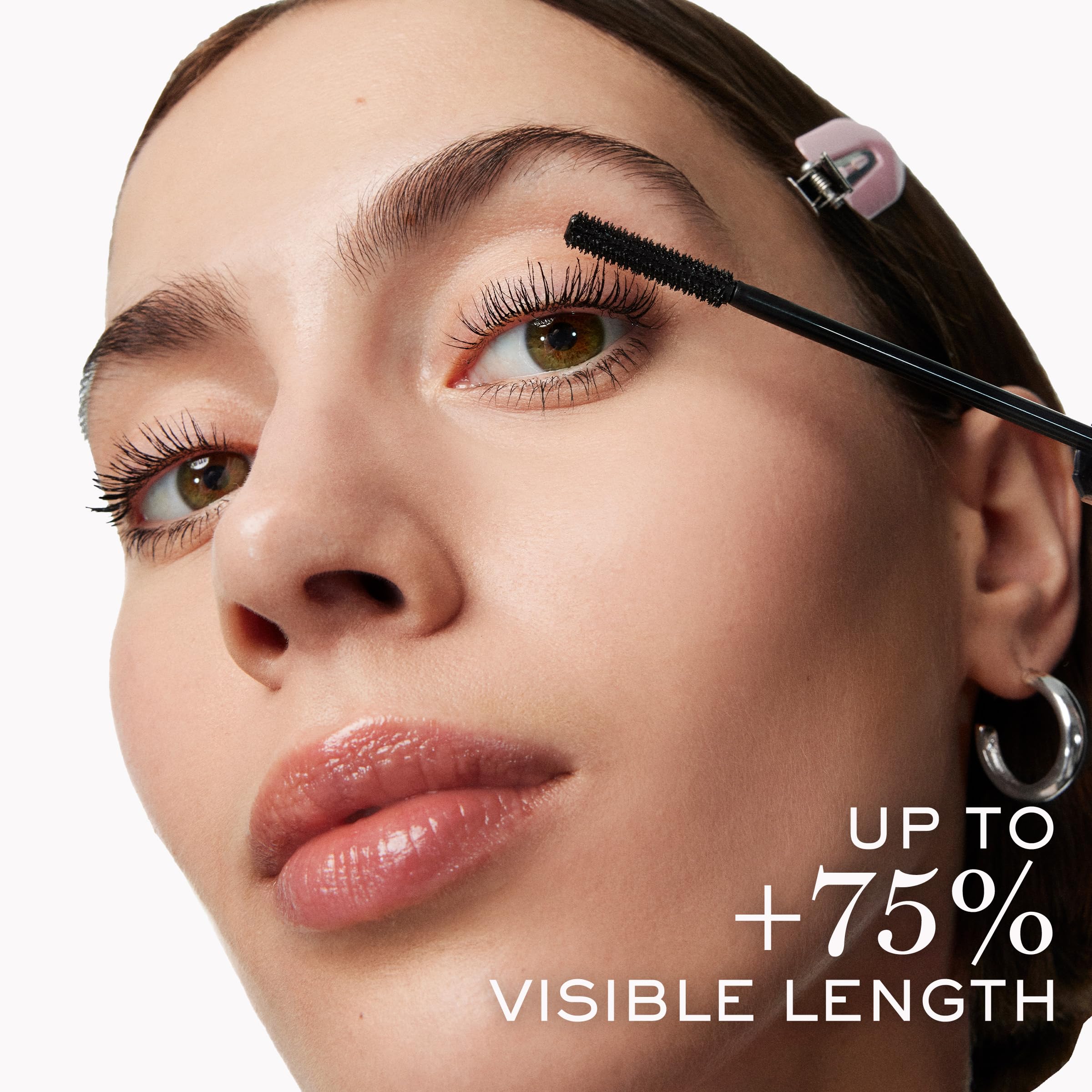 Lancôme Lash Idôle 24h wear close-up illustrates long-lasting effect.