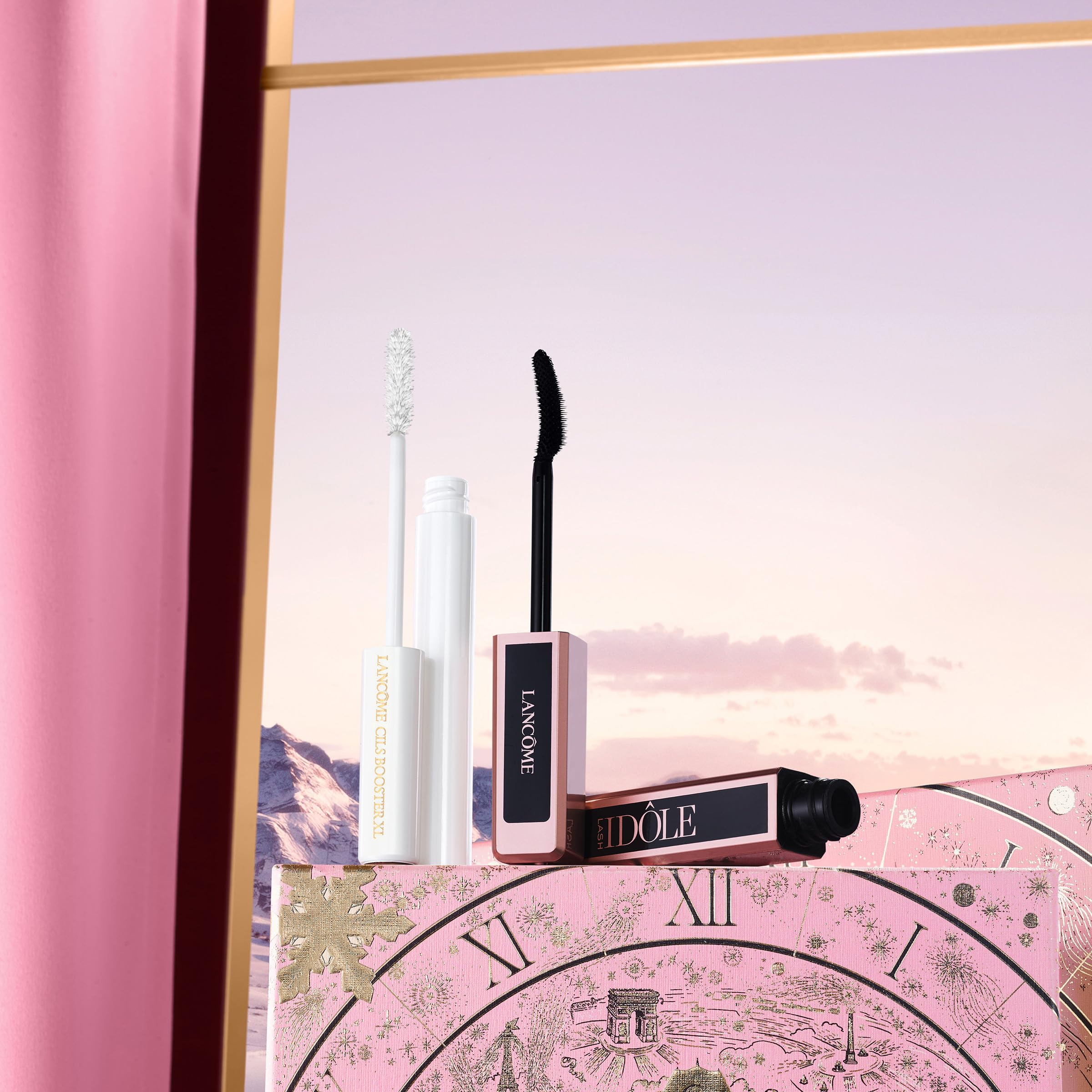 Lancôme Lash Idôle mascara closeup shows 360 micro-bristles for full separation