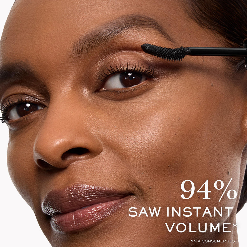 Lancôme Lash Idôle open-eye shot displays fanned-out volume and wide-eyed effect