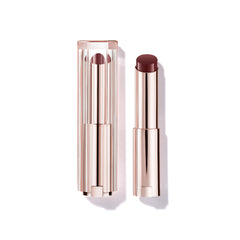 Lancôme Lip Idôle Squalane-12 Butterglow balm in application offers instant shine and long-lasting moisture.