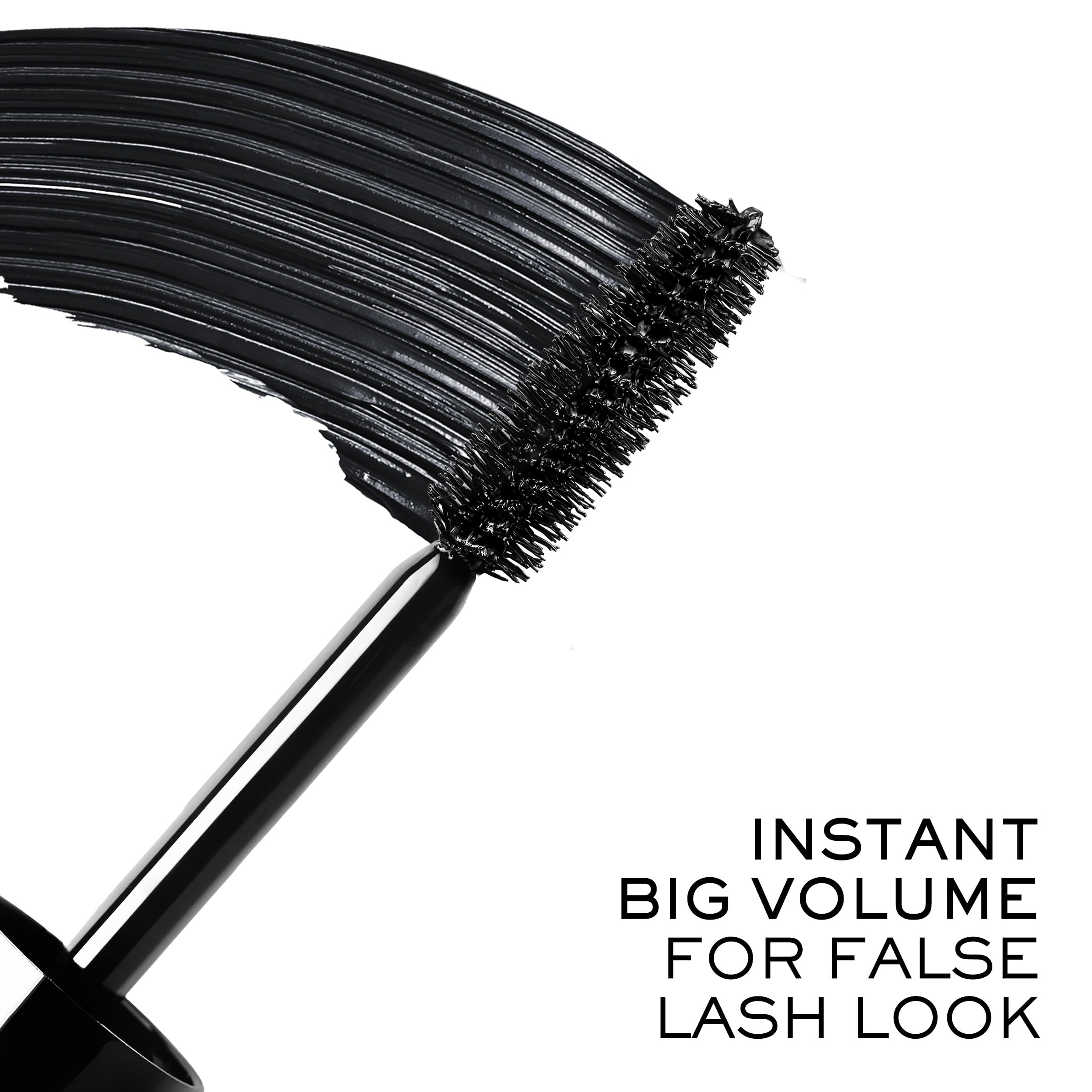 Lancôme Monsieur Big Mascara brush closeup reveals buildable volume.