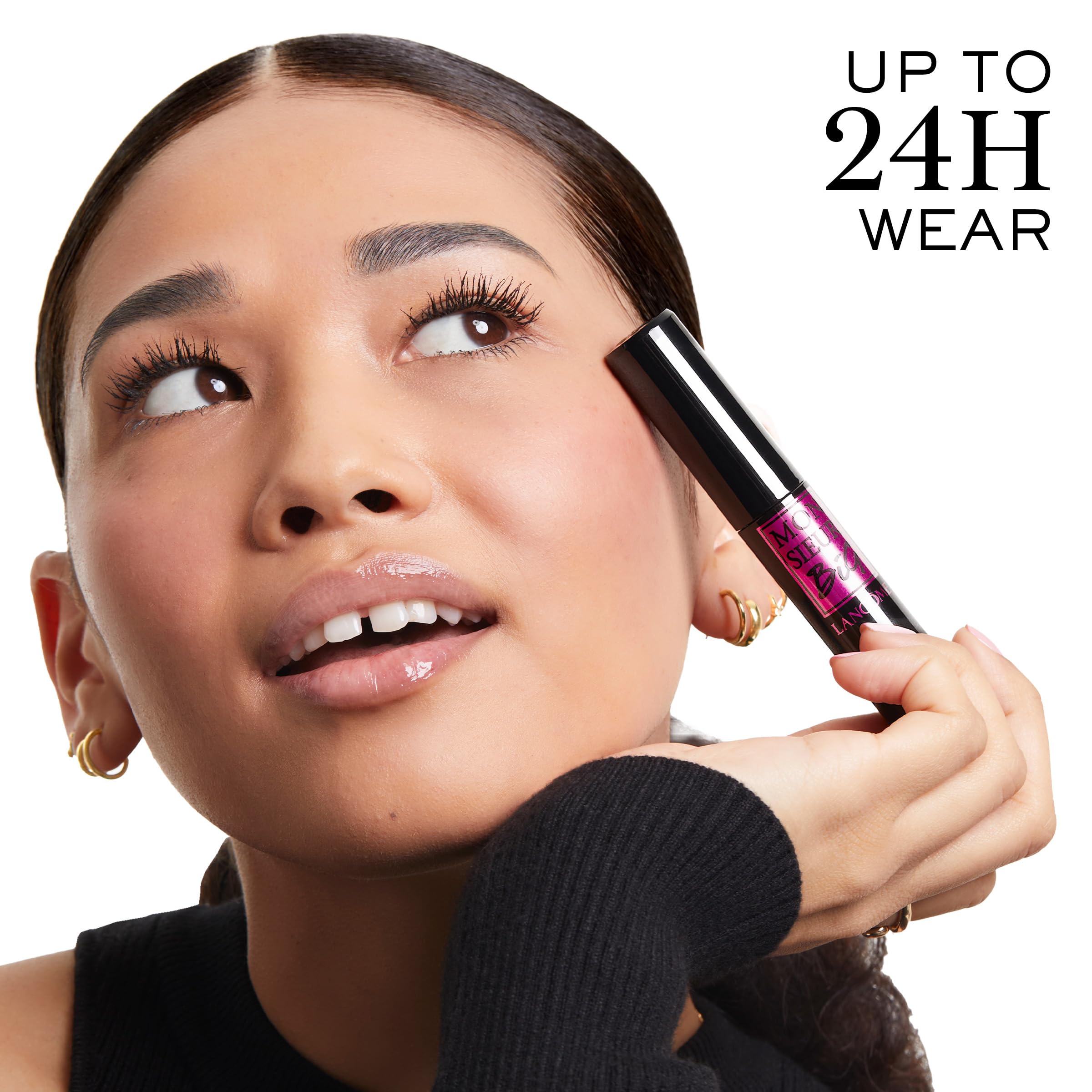 Lancôme Monsieur Big Mascara smudge-proof shot emphasizes clean lashes all day