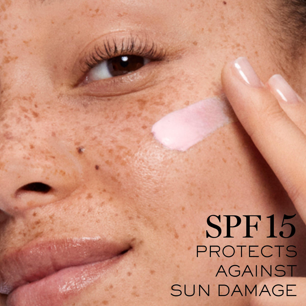 Lancôme Rénergie Lift Multi-Action SPF 15 packaging with SPF 15 badge signals daily sun protection