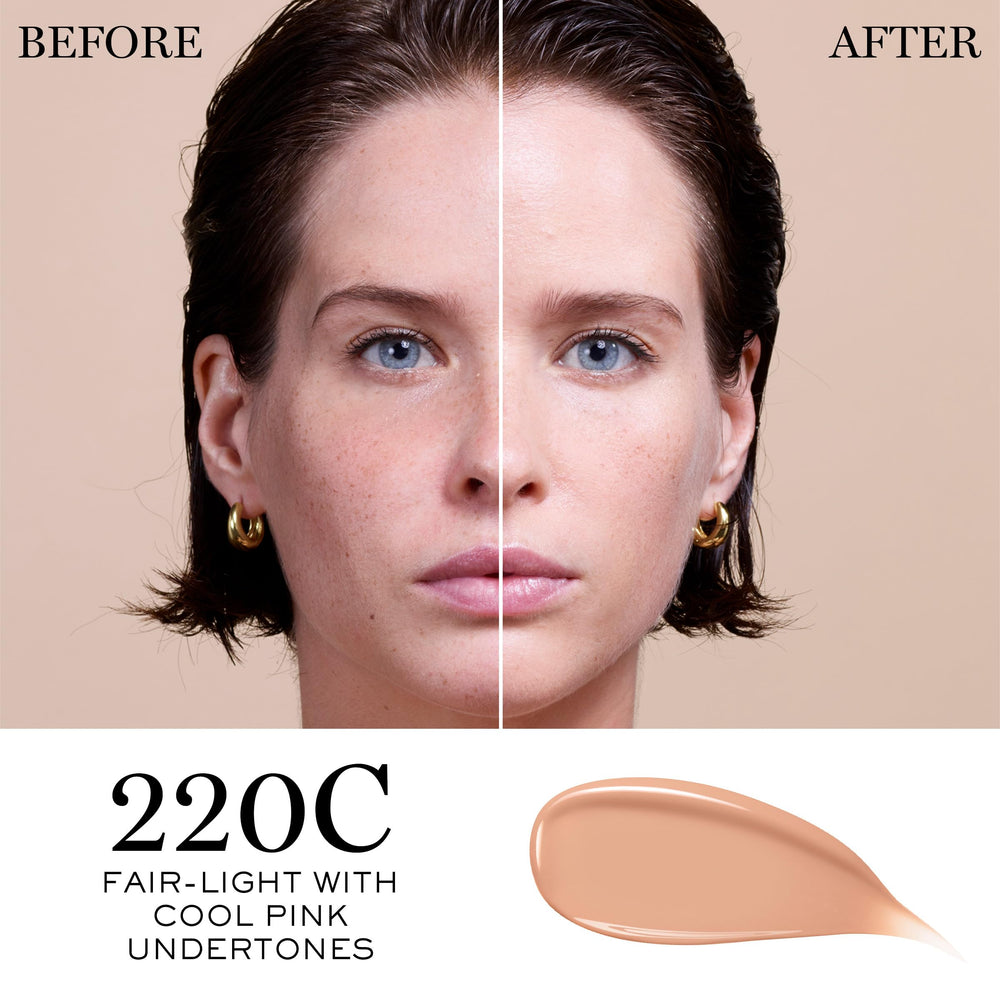 Lancôme Teint Idole Care Glow SPF 27 swatch demonstrates luminous finish.