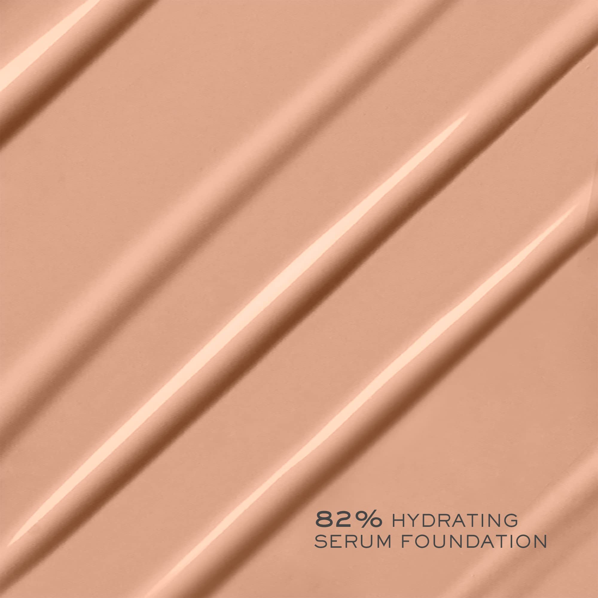 Lancôme Teint Idole Ultra Wear applying evenly for natural glow.