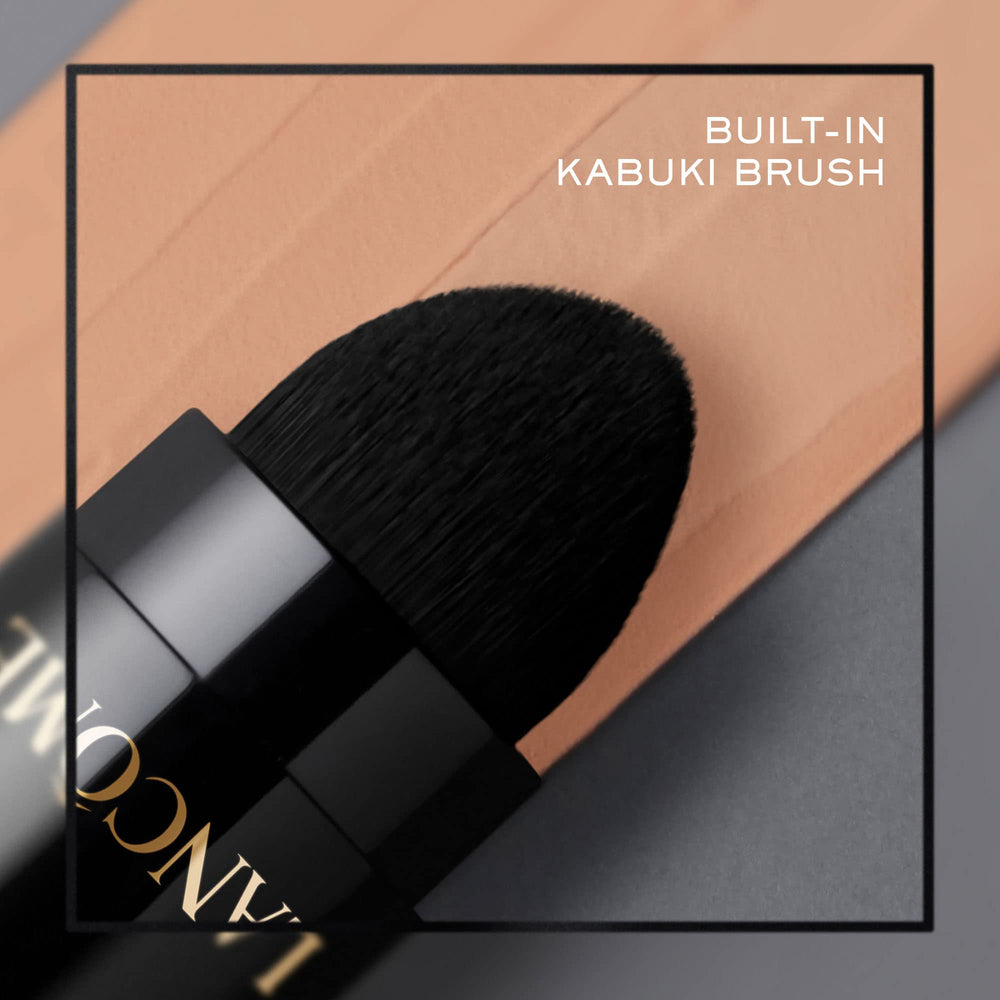 Lancôme Teint Idole Ultra Wear stick illustrating minimized pores effect