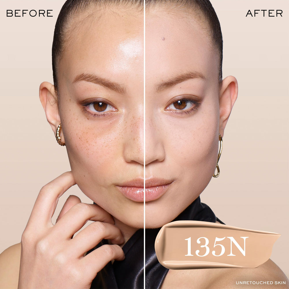 Lancôme Teint Idole Ultra Wear texture close-up highlights creamy, blendable foundation.