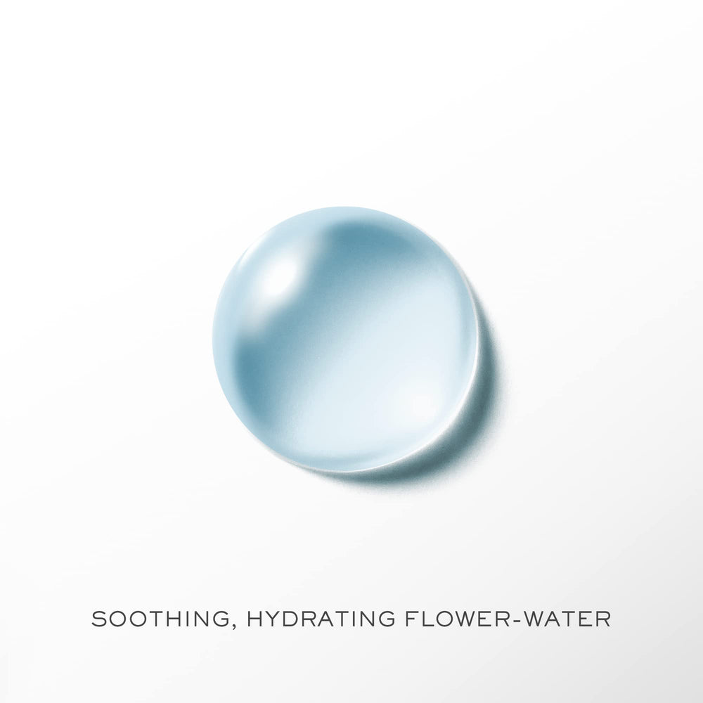 Lancôme Tonique Douceur cotton pad application session for gentle toning.