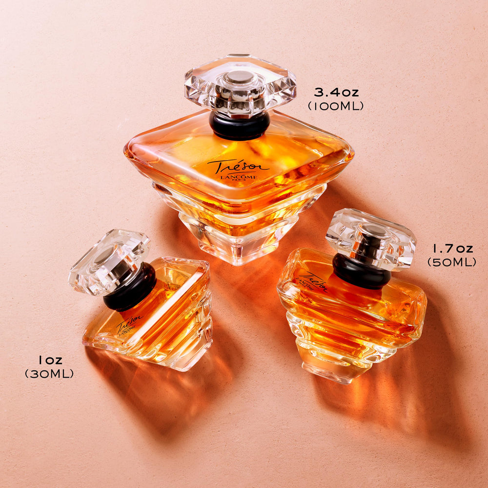 Lancôme Trésor heart notes lilac, iris and peach for a soft, romantic aura.