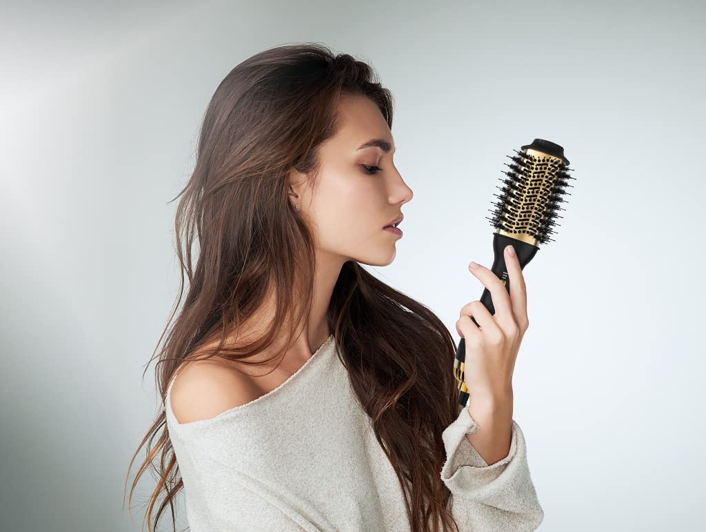 LANDOT frizz-free results and shiny finish after a styling session.