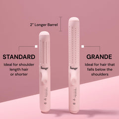 L'ANGE HAIR Le Duo built-in clip secures hair for quick sectioning.