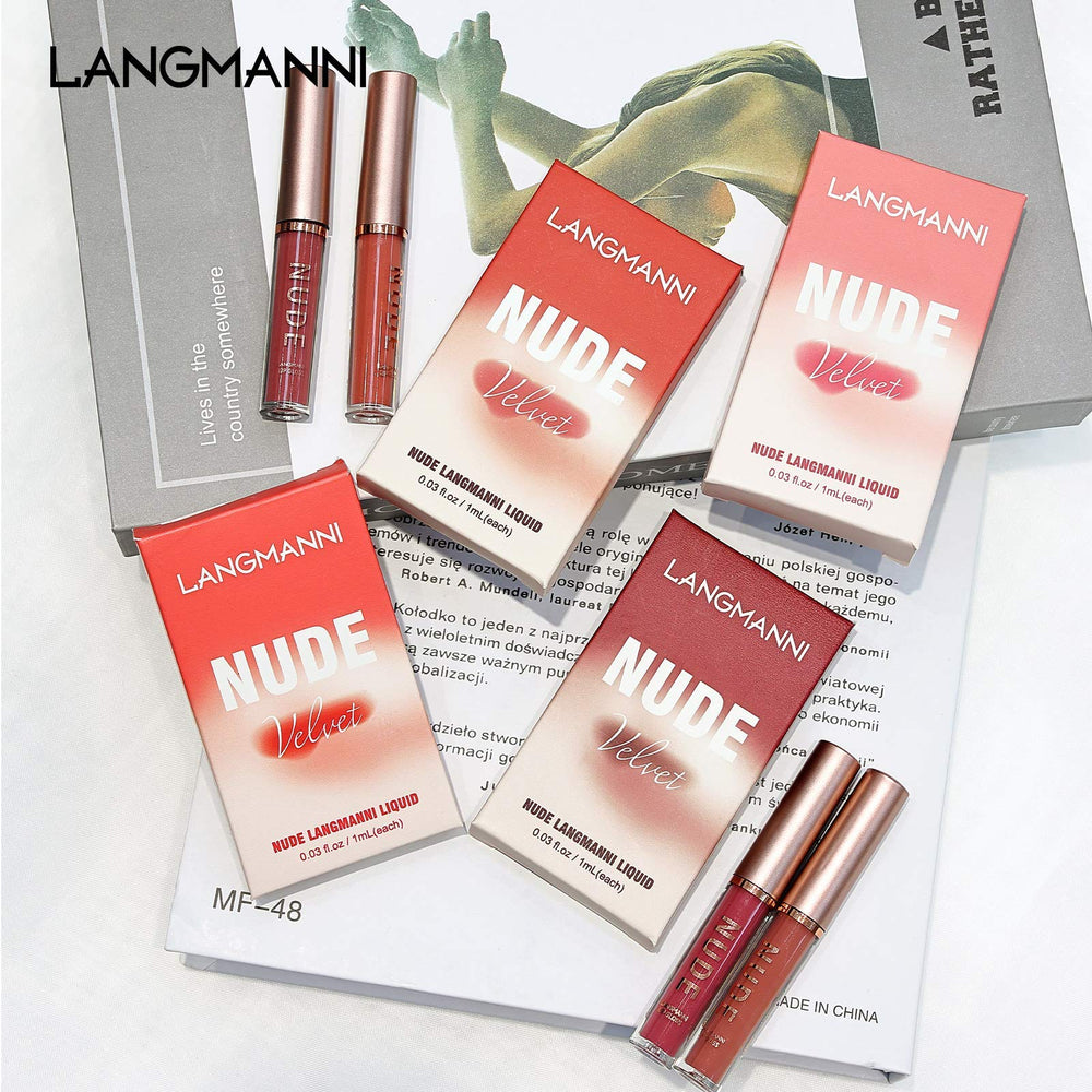 LANGMANNI daily office makeup look with a satin-matte finish.