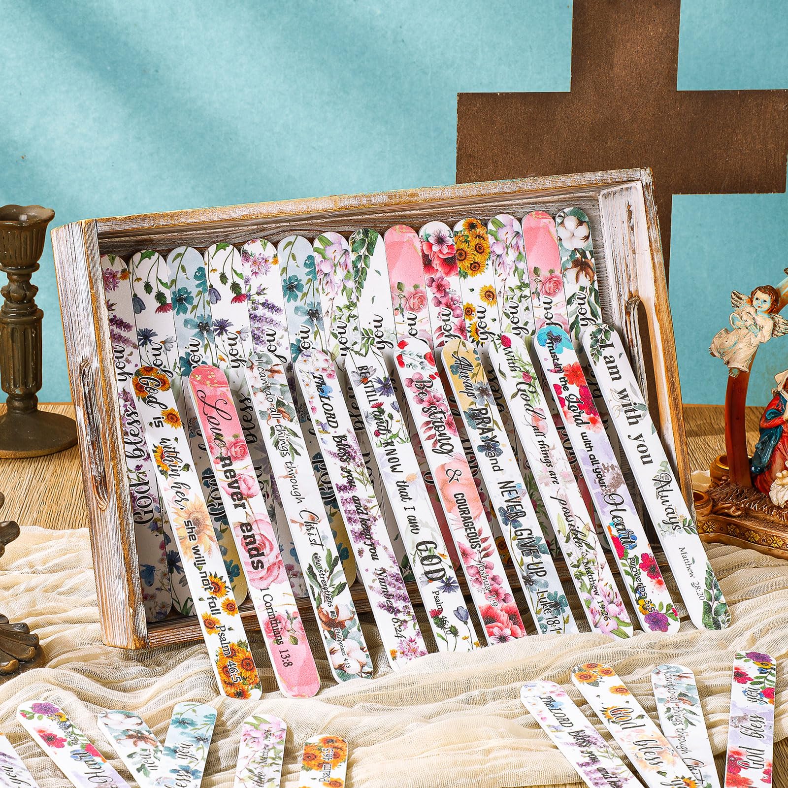 Lanties EVA-material nail board closeup demonstrates durability for regular nail care at home.