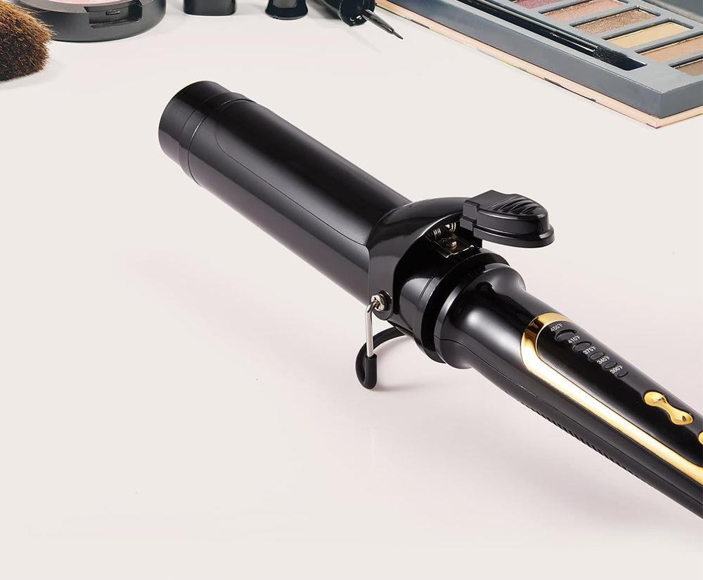 Lanvier 360-degree swivel cord lets you style at any angle.