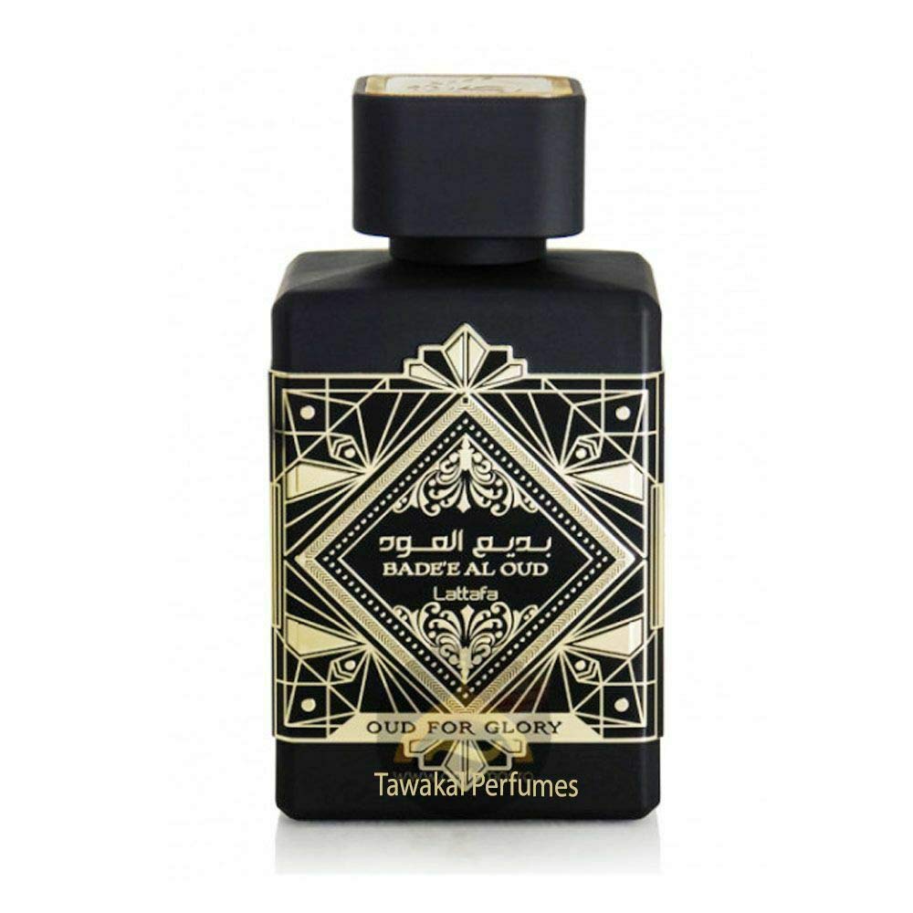 Lattafa Bade'e Al Oud Glory swatch-on-sleeve shows warm oud notes.