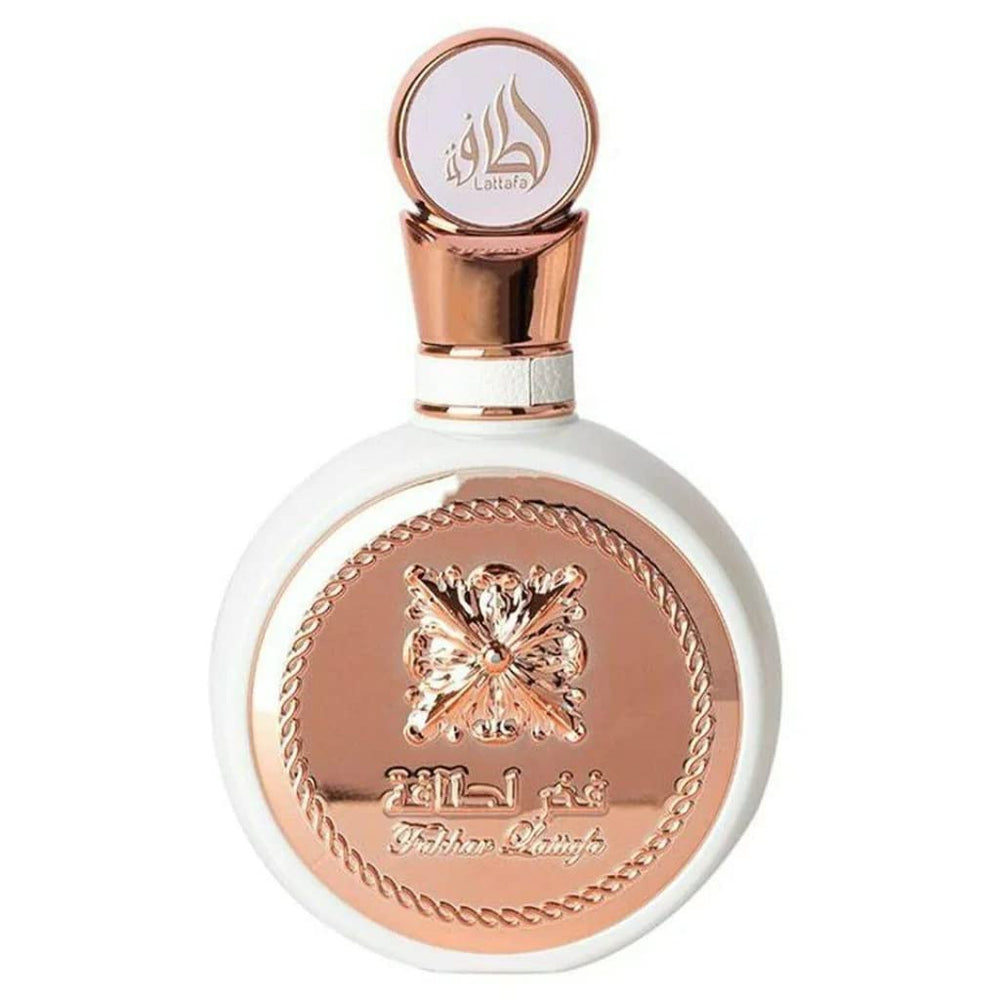Lattafa Fakhar bottle front shows elegant floral packaging for daytime confidence.