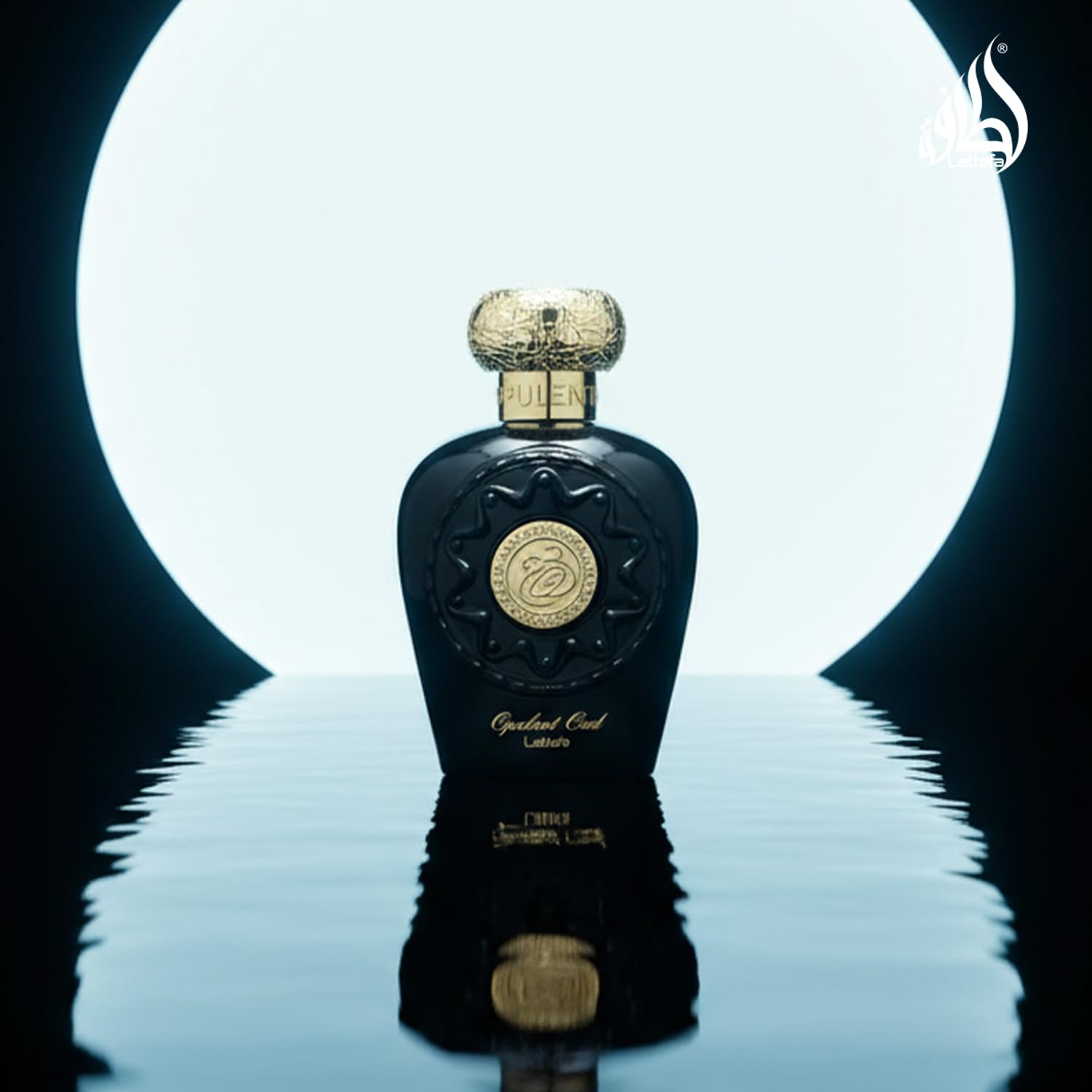 Lattafa Opulent Oud unisex use demonstrates versatile fragrance for all genders