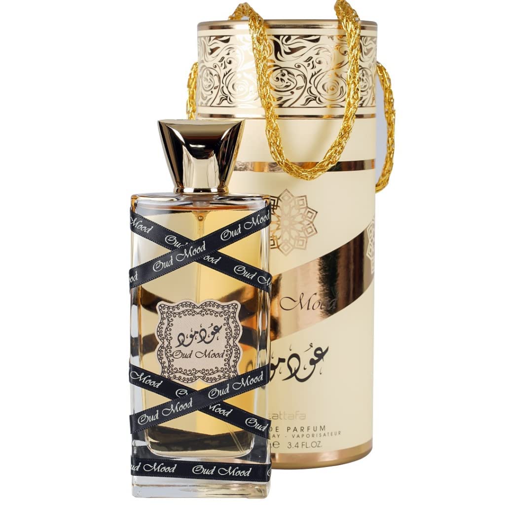 Lattafa Oud Mood in use demonstrates versatile unisex appeal