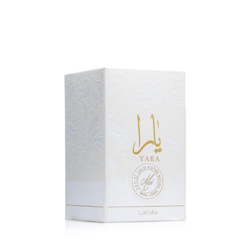 Lattafa Yara Moi closeup with petals reflecting jasmine and peach notes