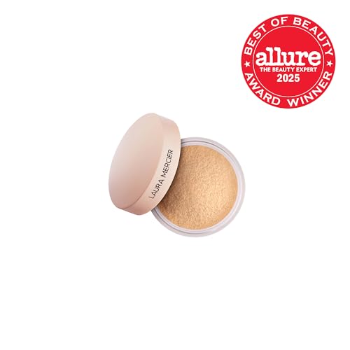 Laura Mercier Ultra-Blur powder with hyaluronic acid infusion provides hydrating, comfortable wear.
